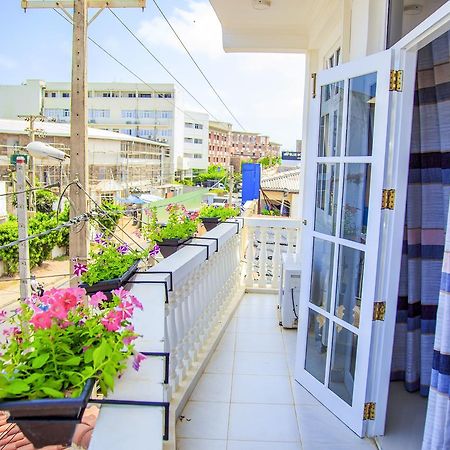 Hotel Ruki Sea Reach à Kudapaduwa Extérieur photo