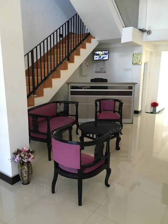 Hotel Ruki Sea Reach à Kudapaduwa Extérieur photo